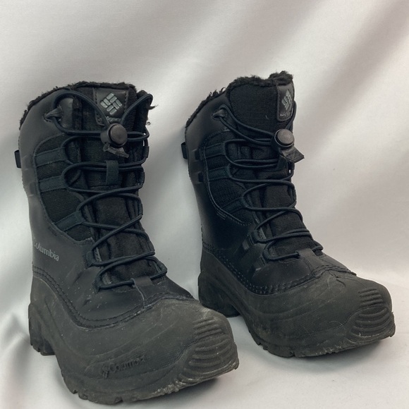 Columbia black lined waterproof boots size 4 - Picture 6 of 9